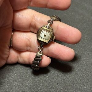 Vintage Ladies Bulova Mechanical Wind Up Watch 10K Rolled Gold Working